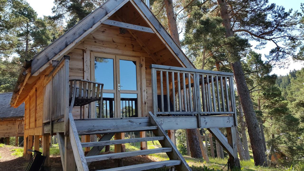 Cabane Lodge Domaine Du Lac Chambon Murol Exterior photo